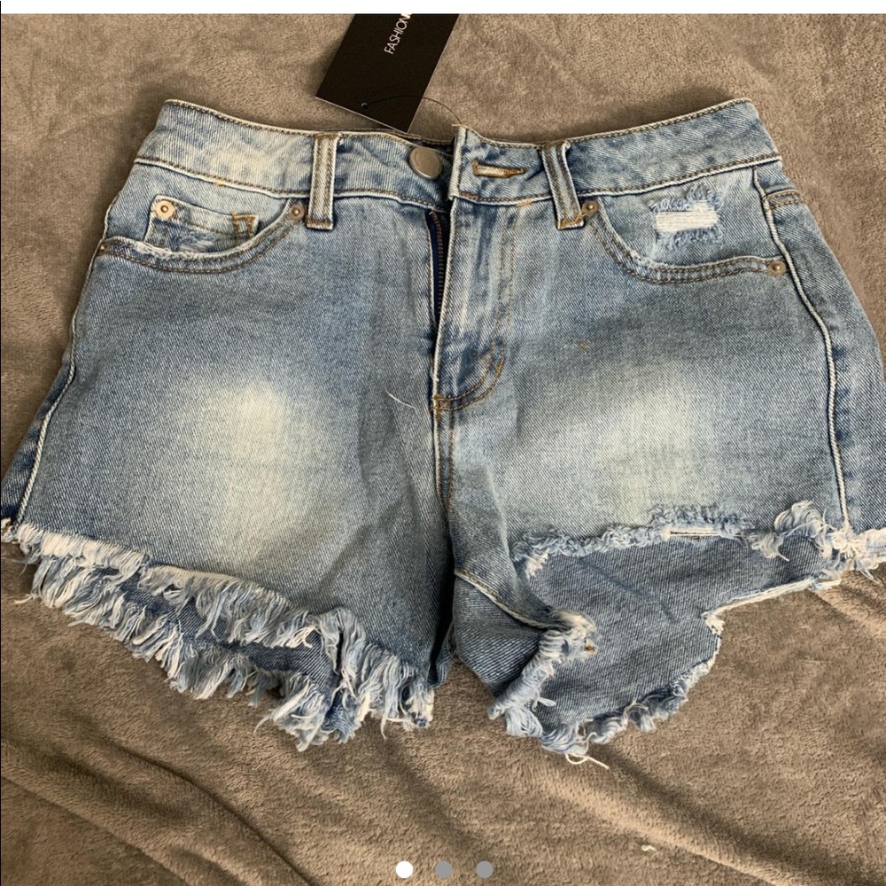 NEVER WORN FASHIONNOVA BLUE DENIM SHORTS